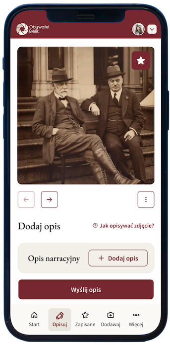 Ekran aplikacji Obywatel Bielik z fotografią dwóch mężczyzn siedzących na schodach oraz formularzem do dodania opisu zdjęcia